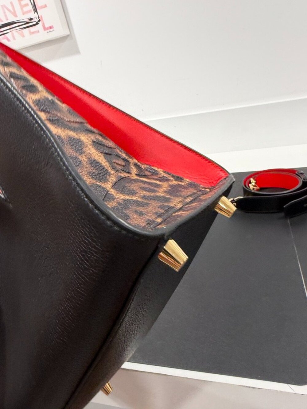 Christian Louboutin Paloma Leather Tote Bag (JB1566) - Picture 4 of 11
